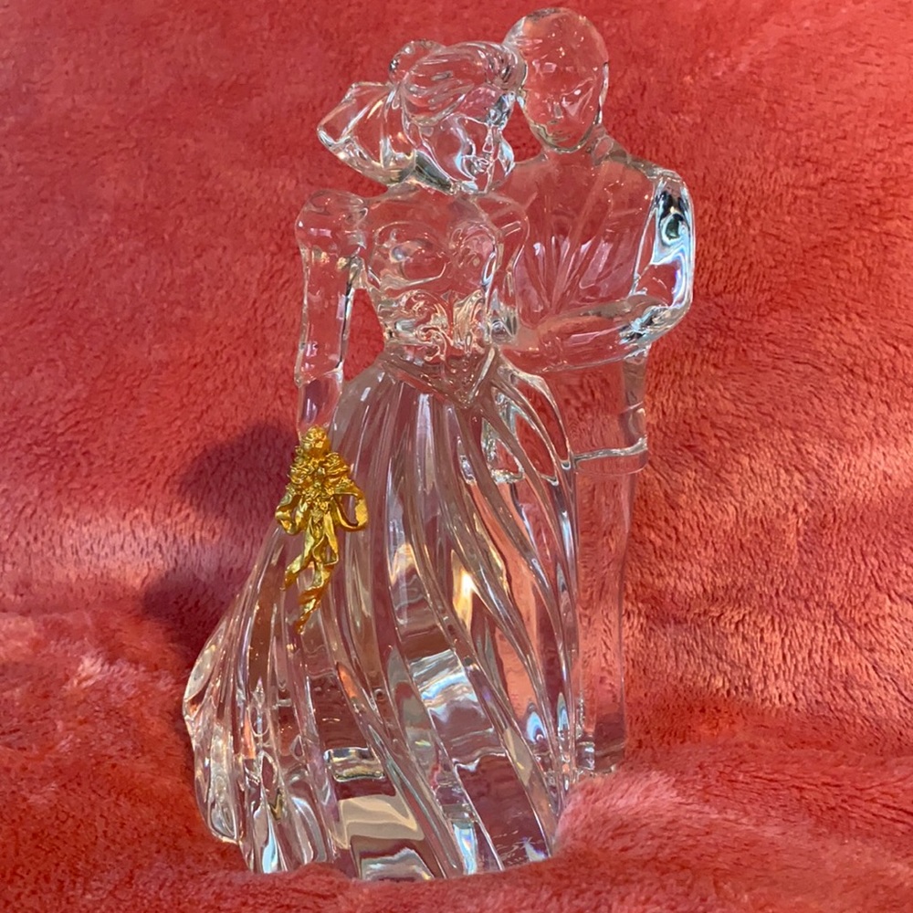 LENOX FINE CRYSTAL 7” Bride and Groom Sculpture